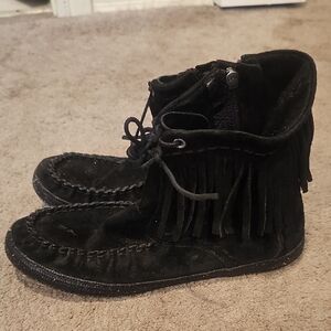 Ugg Black Suede Fringe Moccasin Boots